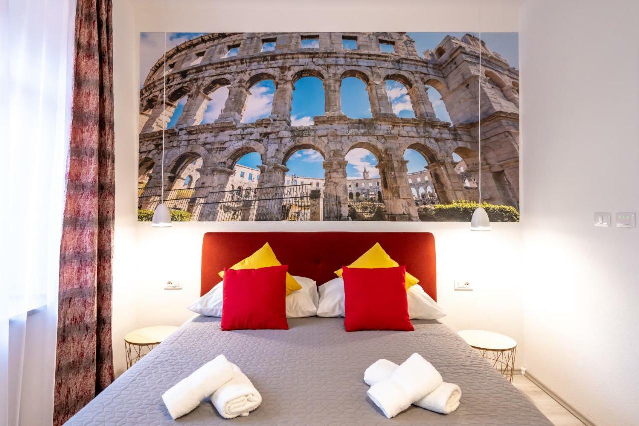 Marin Center * Pula